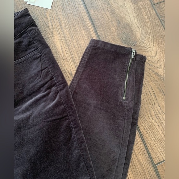 TALBOTS Flawless Five Pocket Petites Black Velvet Velour Jeggings Woman’s 8P - Picture 3 of 6